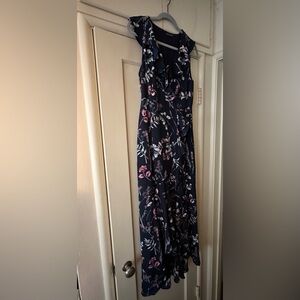 Banana Republic ruffle front maxi dress, size 6